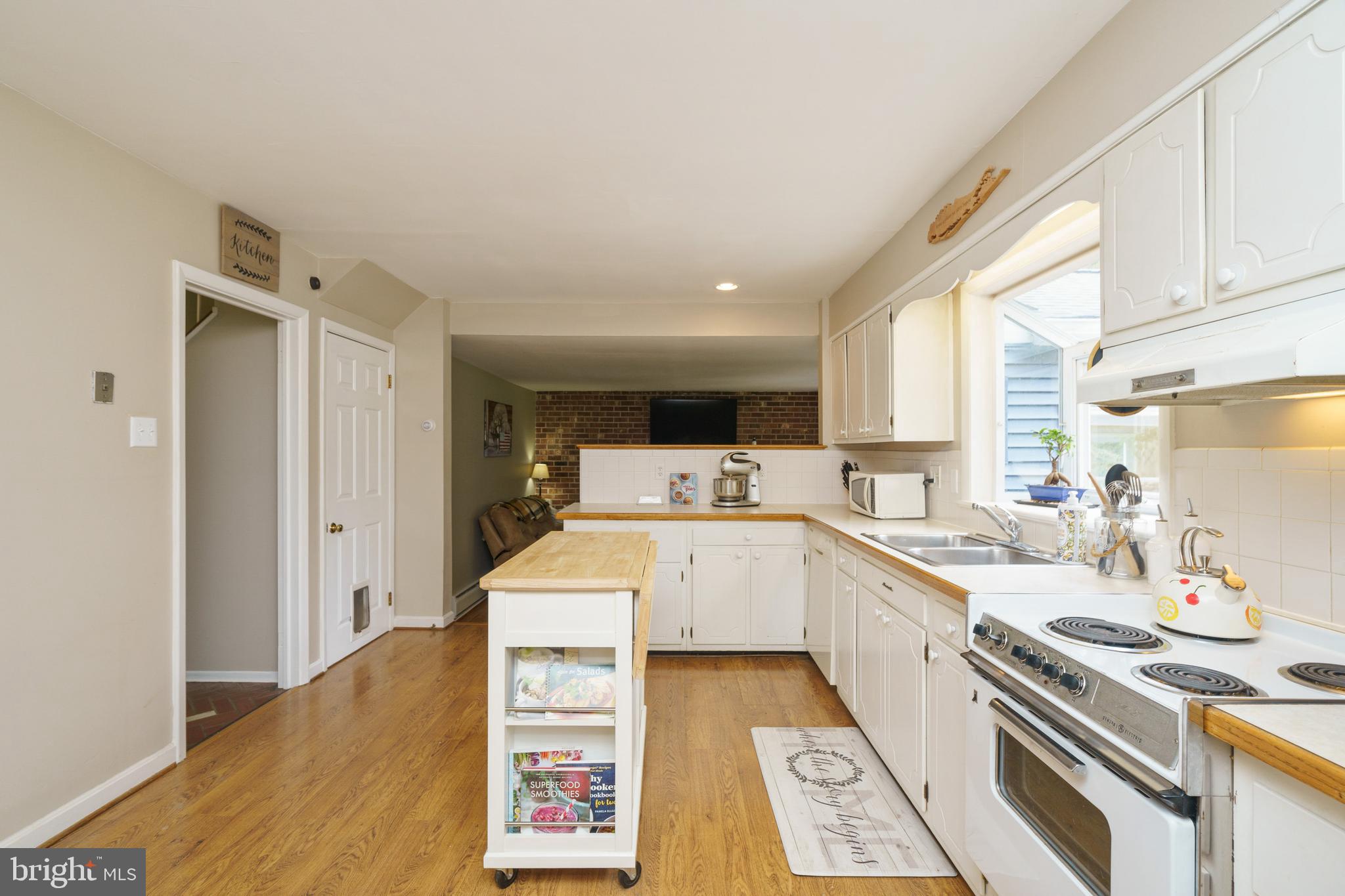 407 Berkley Road Exton, PA 19341 - Photo 14 of 37 Kitchen