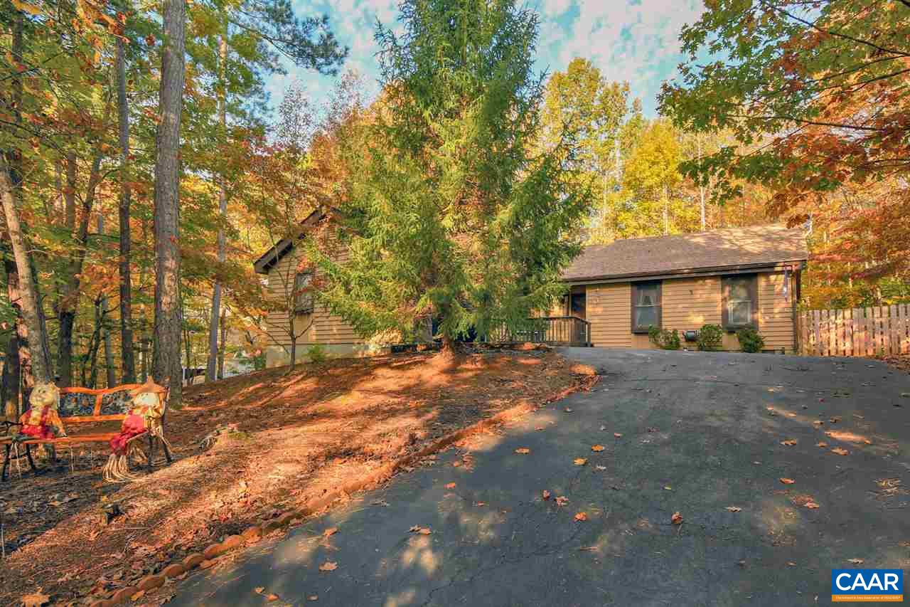 12 Laguna Road Palmyra, VA 22963 - Photo 2 of 50 a view of a house with a yard