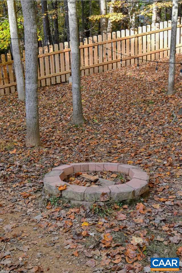 12 Laguna Road Palmyra, VA 22963 - Photo 29 of 50 a view of a backyard of the house