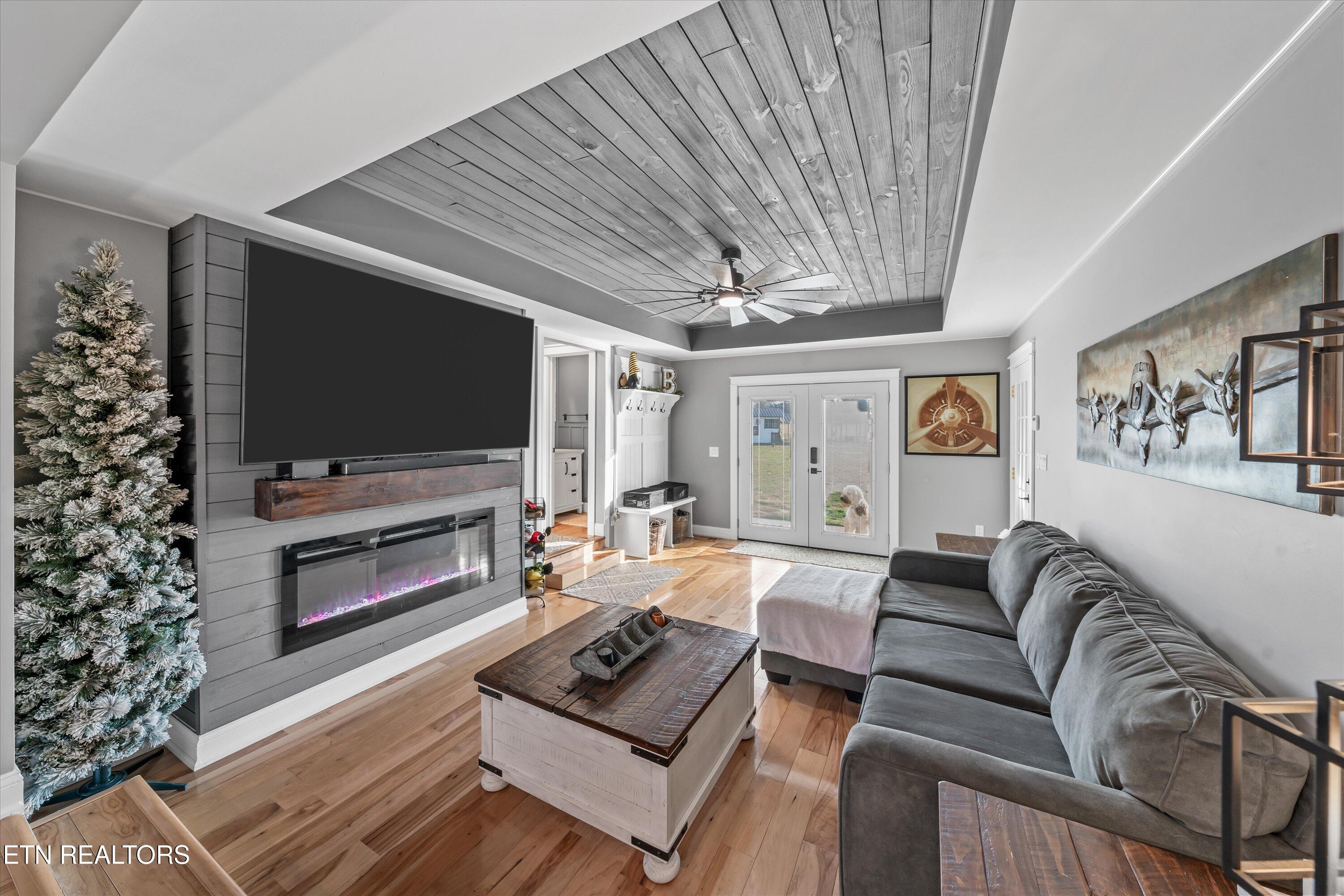 2940 Beecarter Road Dandridge, TN 37725 - Photo 12 of 54 10-Sunken Living Room