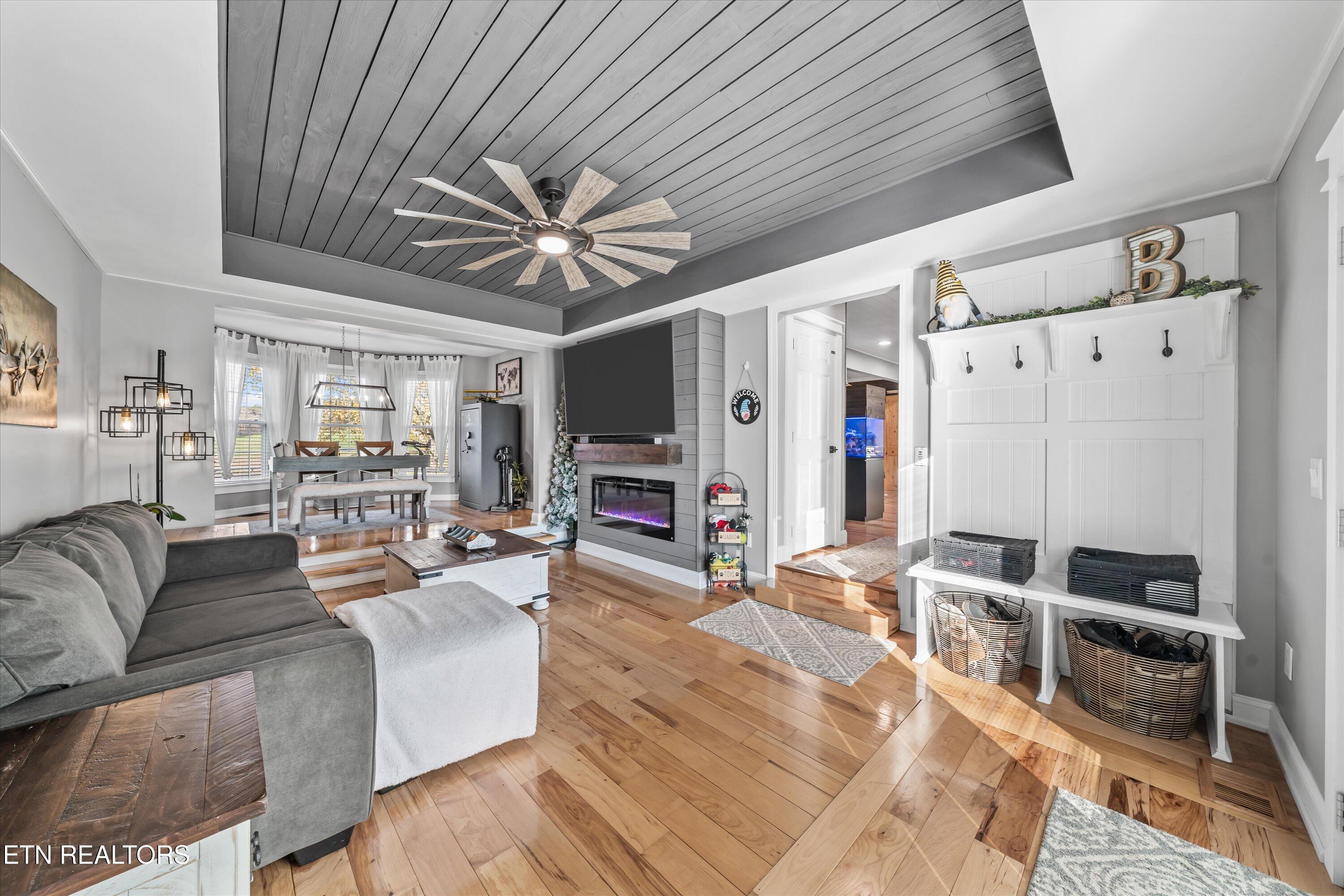 2940 Beecarter Road Dandridge, TN 37725 - Photo 14 of 54 12-Sunken Living Room