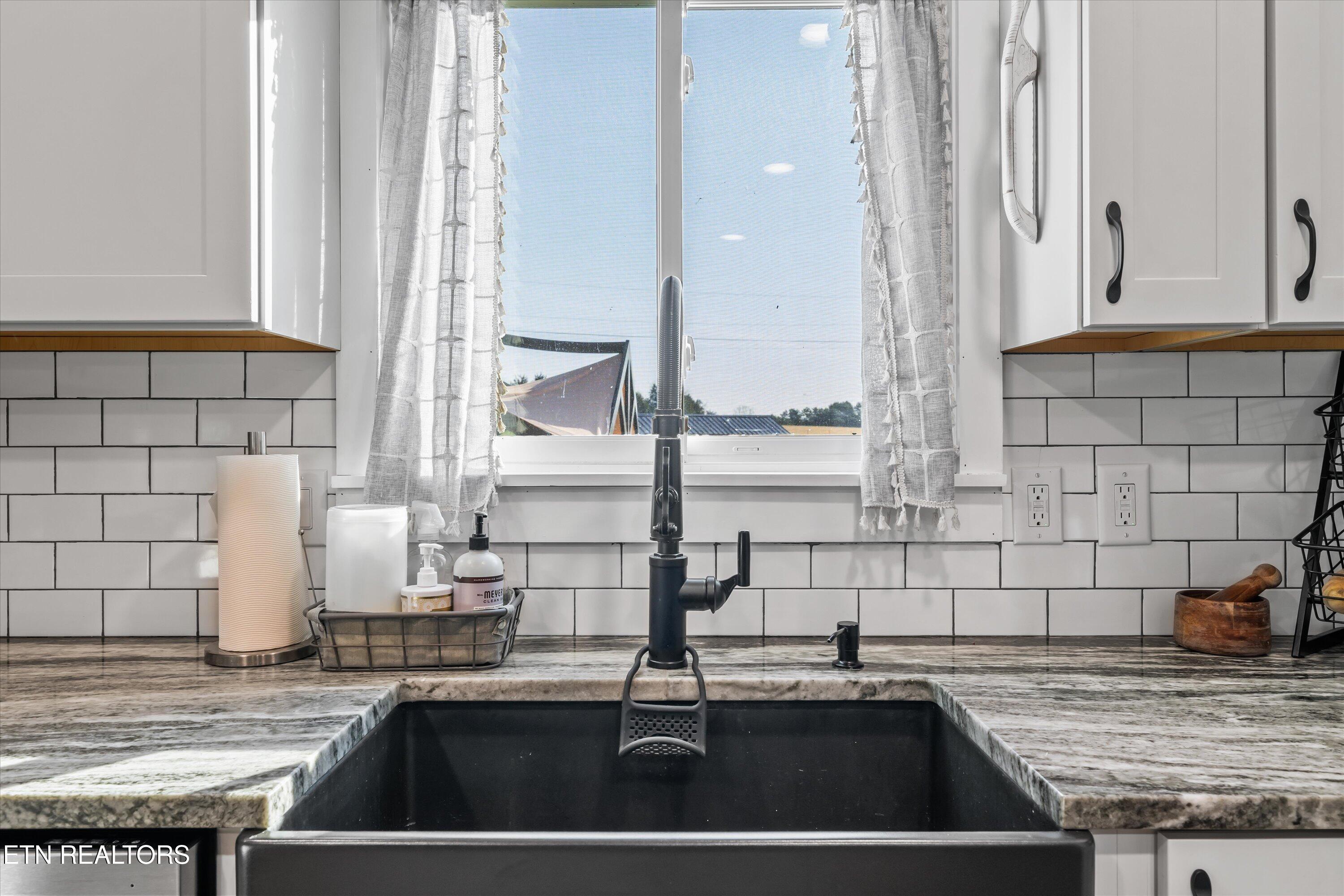 2940 Beecarter Road Dandridge, TN 37725 - Photo 20 of 54 17-Sink with View