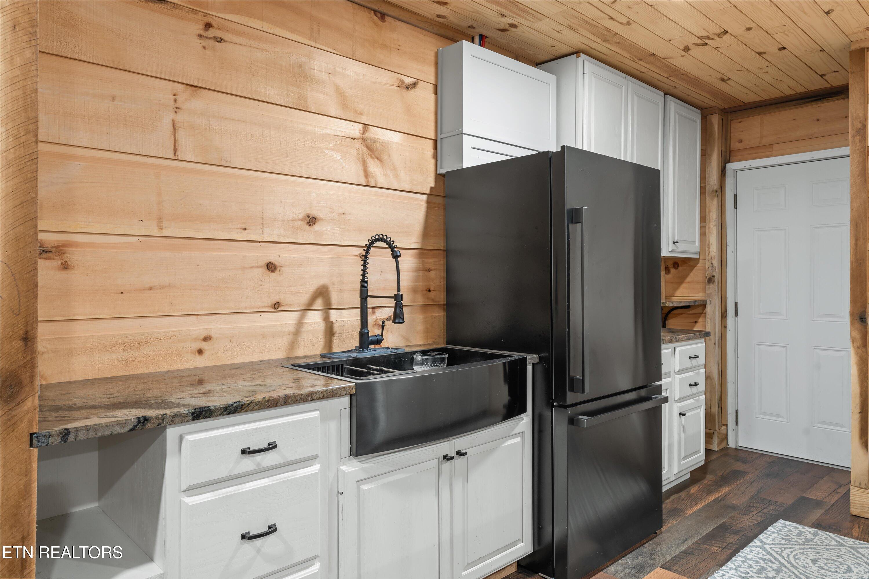 2940 Beecarter Road Dandridge, TN 37725 - Photo 41 of 54 40-Full Basement Kitchen