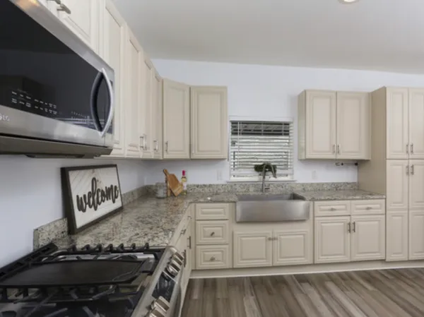 $1,850 | 508 East Thompson Place, San Antonio, TX 78225