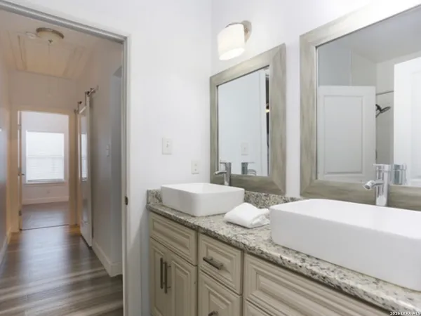 $1,850 | 508 East Thompson Place, San Antonio, TX 78225