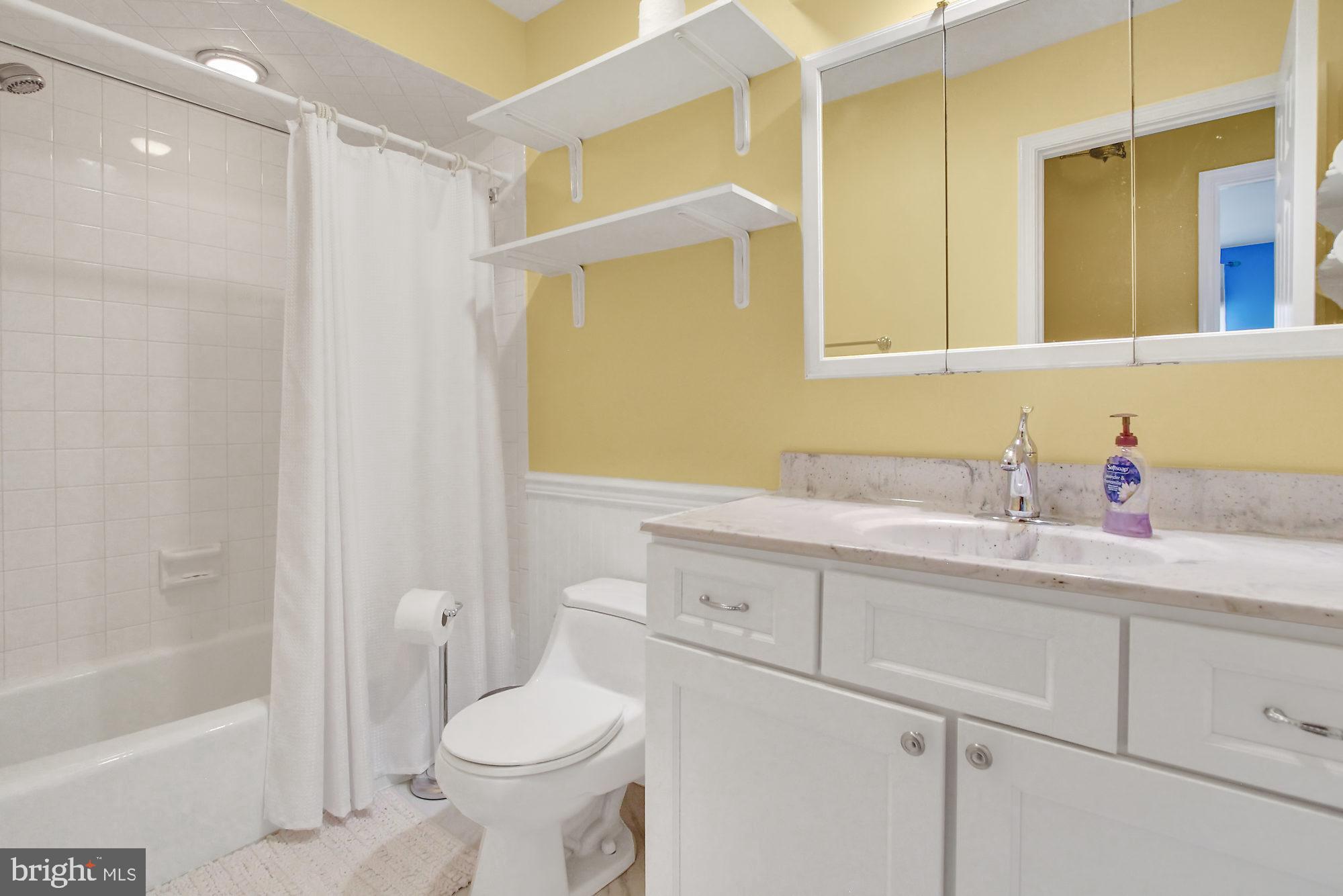 520 Spring House Road Camp Hill, PA 17011 - Photo 17 of 26 Bathroom