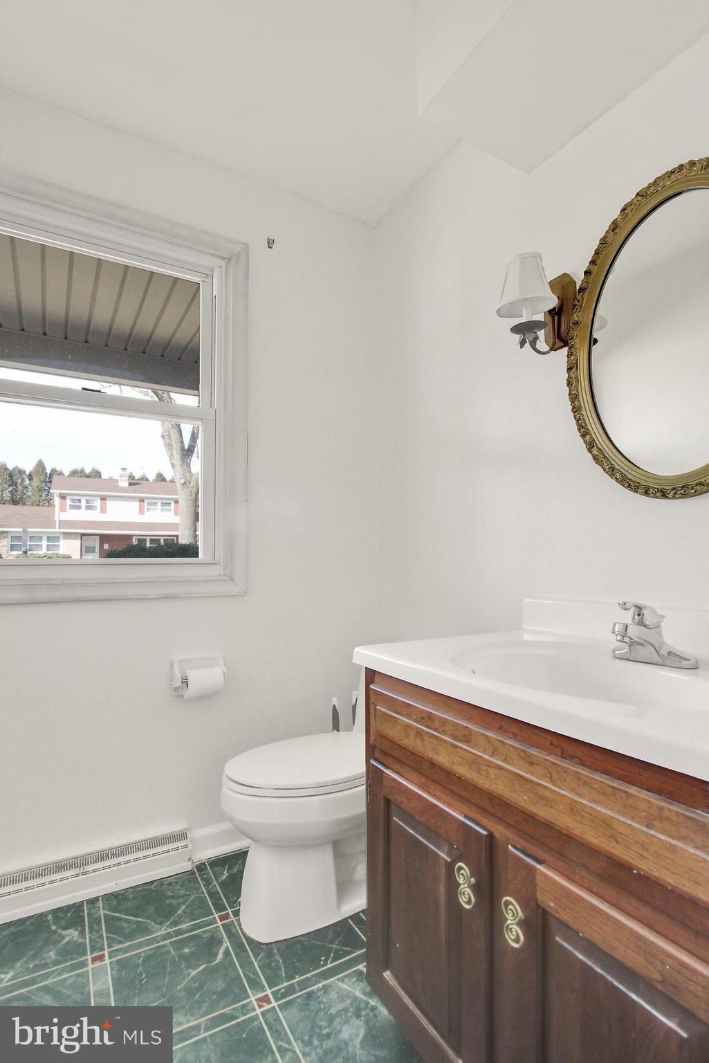 520 Spring House Road Camp Hill, PA 17011 - Photo 18 of 26 Bathroom