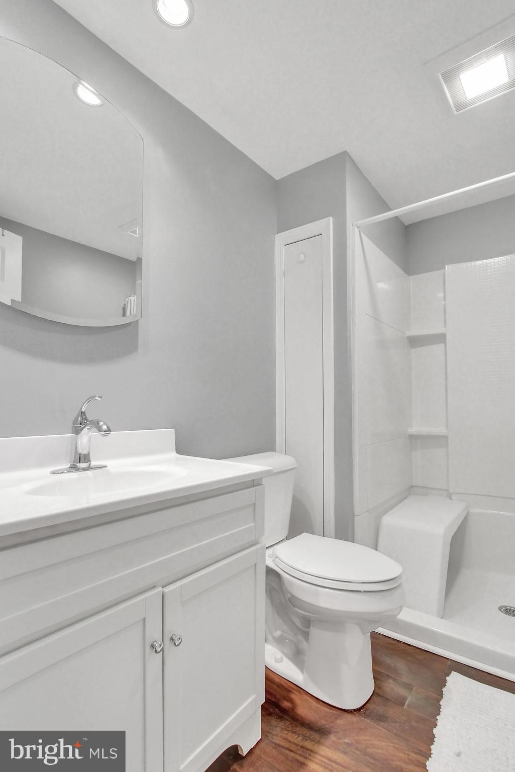 520 Spring House Road Camp Hill, PA 17011 - Photo 21 of 26 Bathroom
