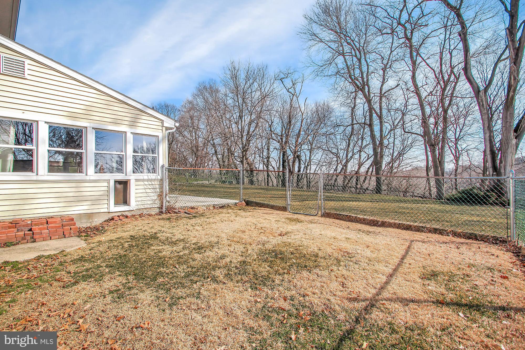 520 Spring House Road Camp Hill, PA 17011 - Photo 24 of 26 Yard