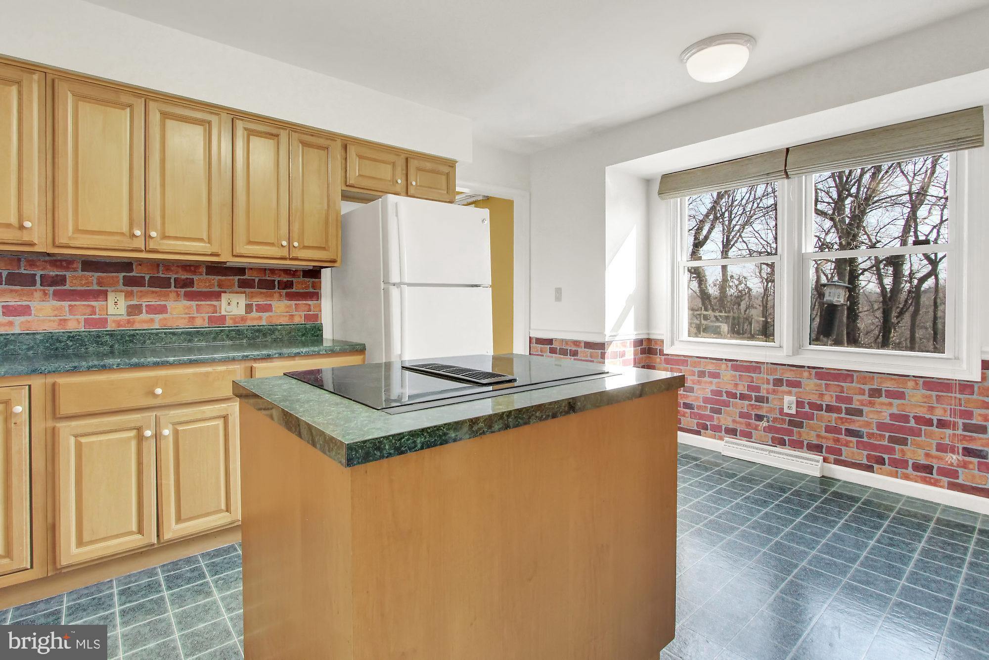 520 Spring House Road Camp Hill, PA 17011 - Photo 9 of 26 Kitchen