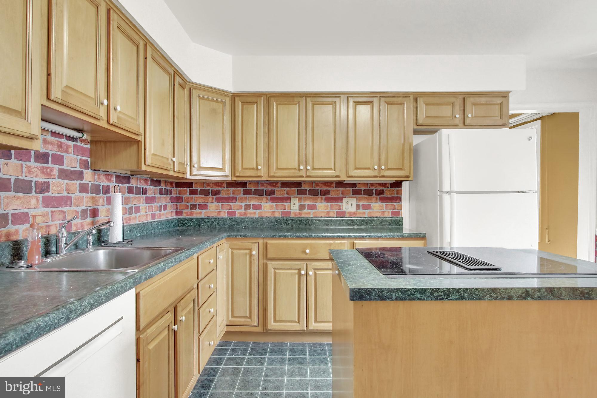 520 Spring House Road Camp Hill, PA 17011 - Photo 10 of 26 Kitchen
