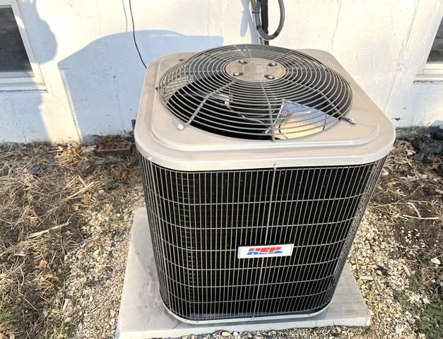 $2,200 | 1606 North Poplar Avenue, Round Lake Beach, IL 60073