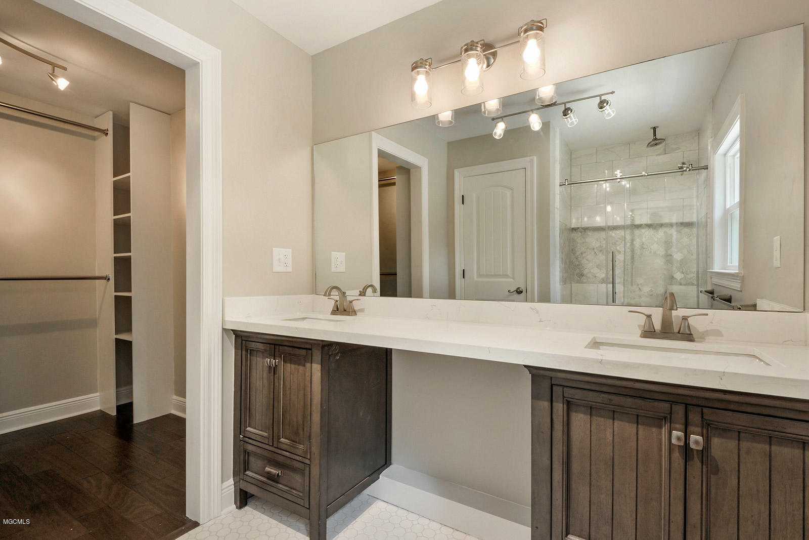 13518 John Clark Road Gulfport, MS 39503 - Photo 11 of 20 011_1600x1067_mls_1600x1067