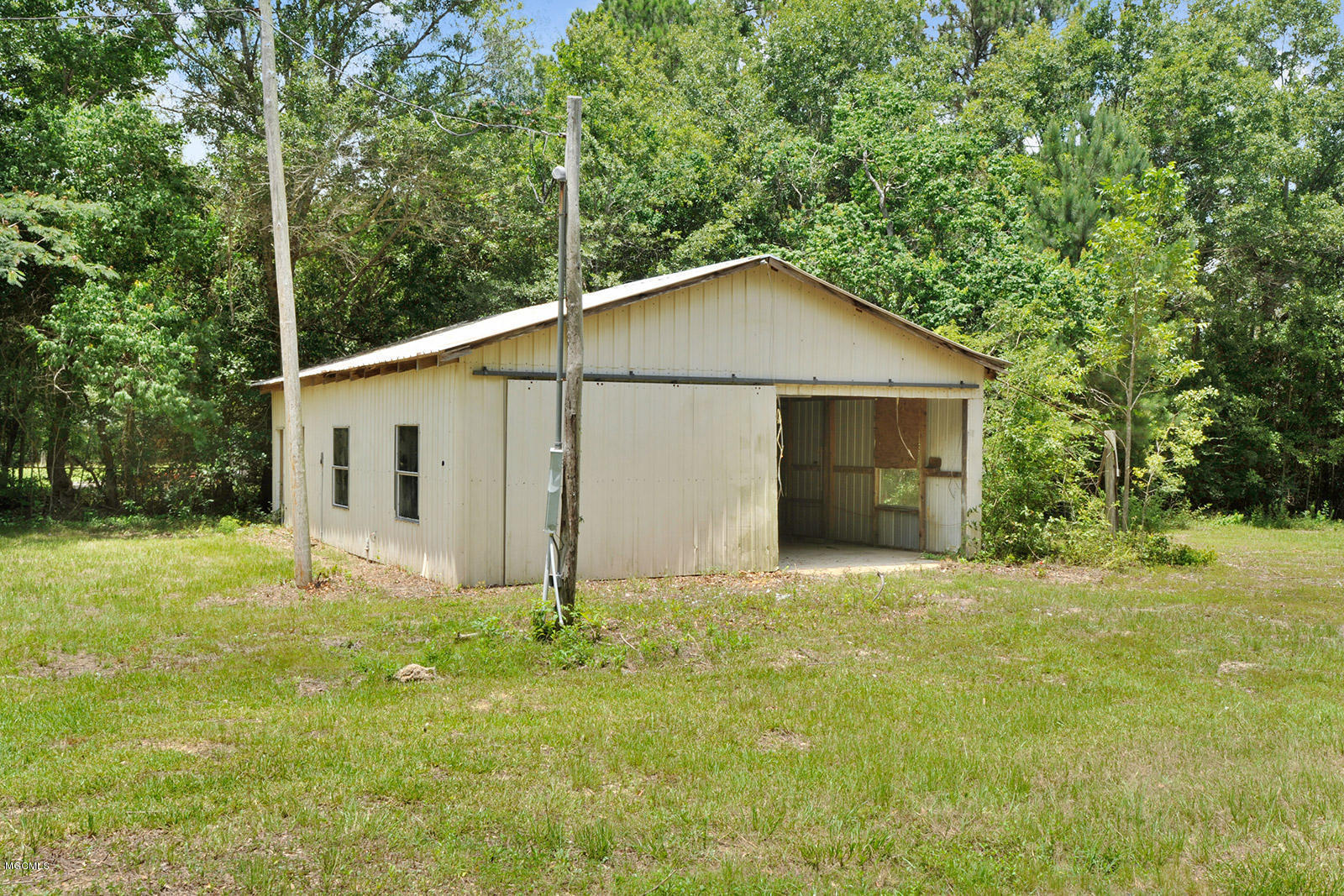 13518 John Clark Road Gulfport, MS 39503 - Photo 18 of 20 018_1600x1067_mls_1600x1067