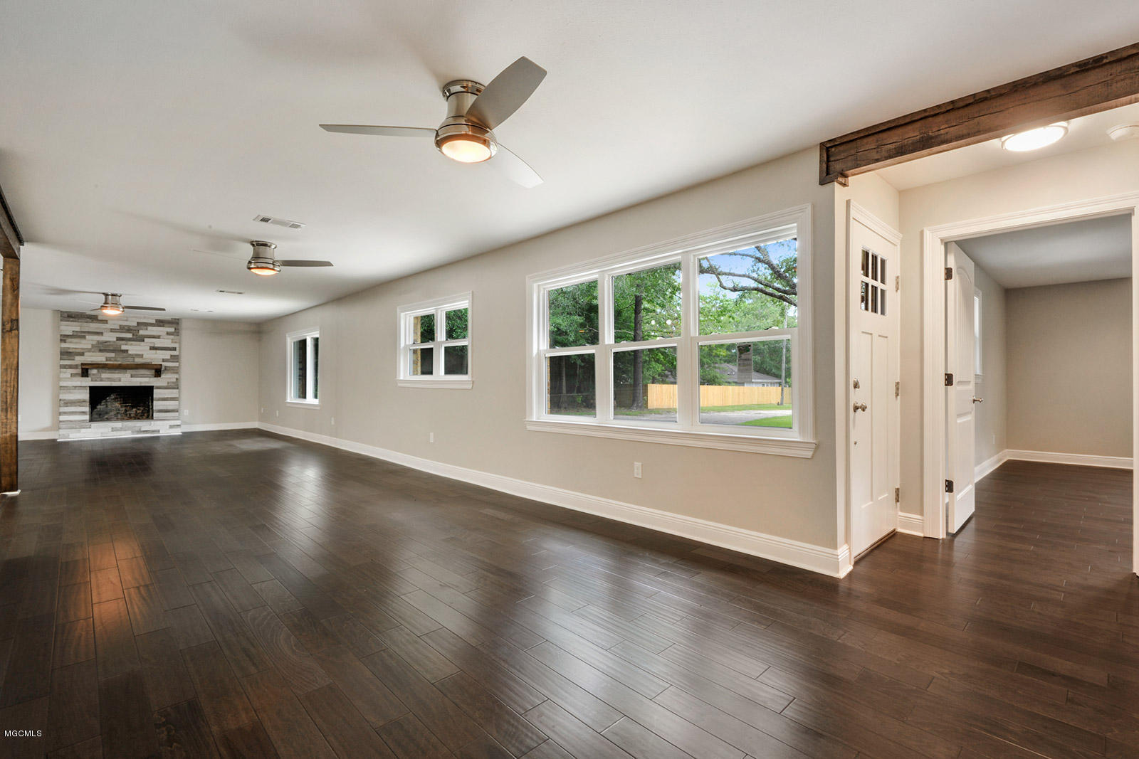 13518 John Clark Road Gulfport, MS 39503 - Photo 5 of 20 005_1600x1067_mls_1600x1067