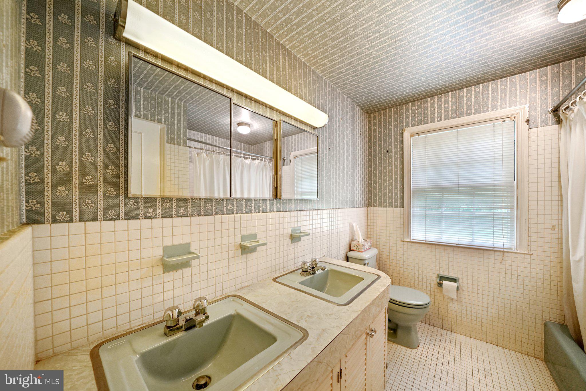 545 Richards Road Wayne, PA 19087 - Photo 17 of 36