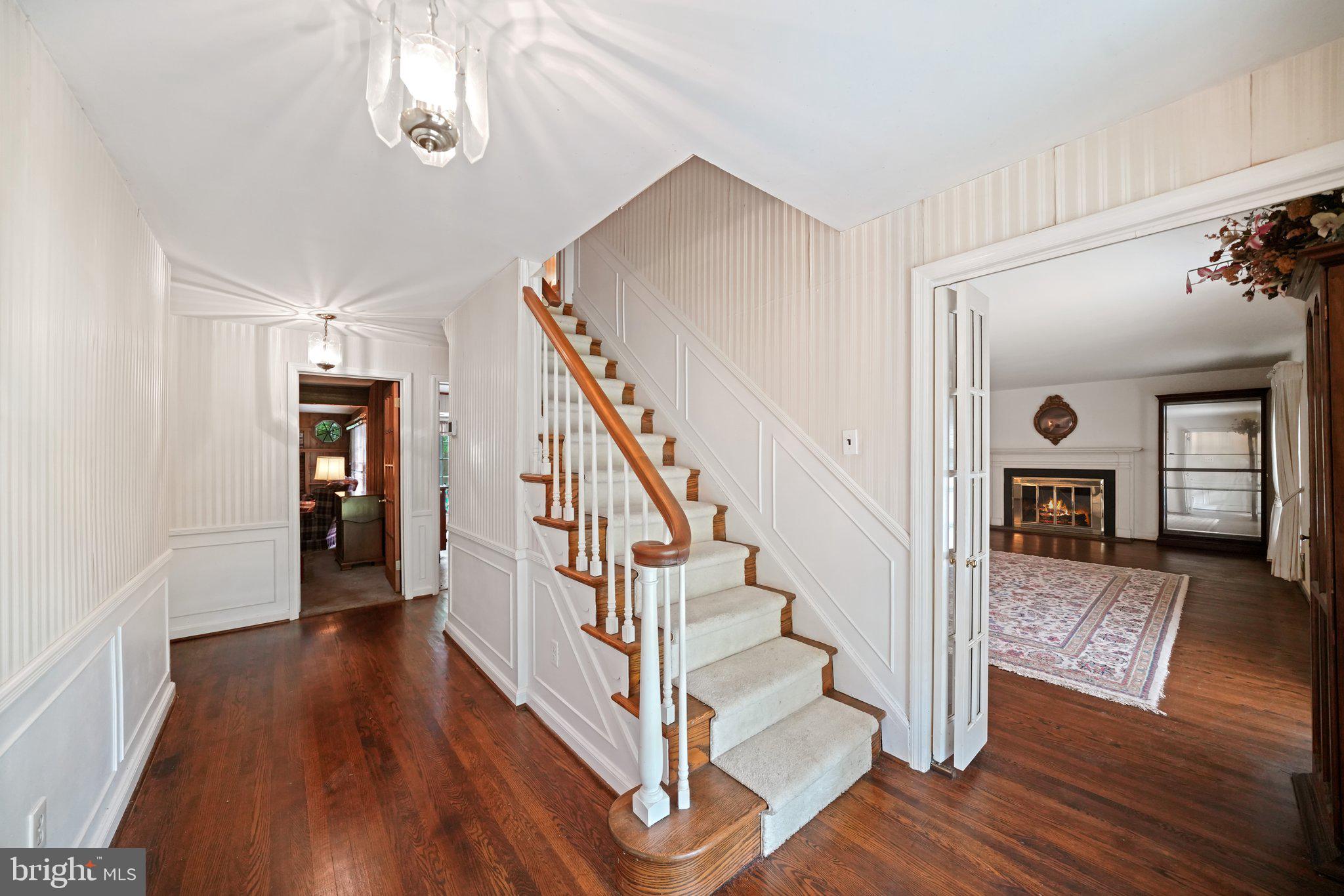 545 Richards Road Wayne, PA 19087 - Photo 3 of 36