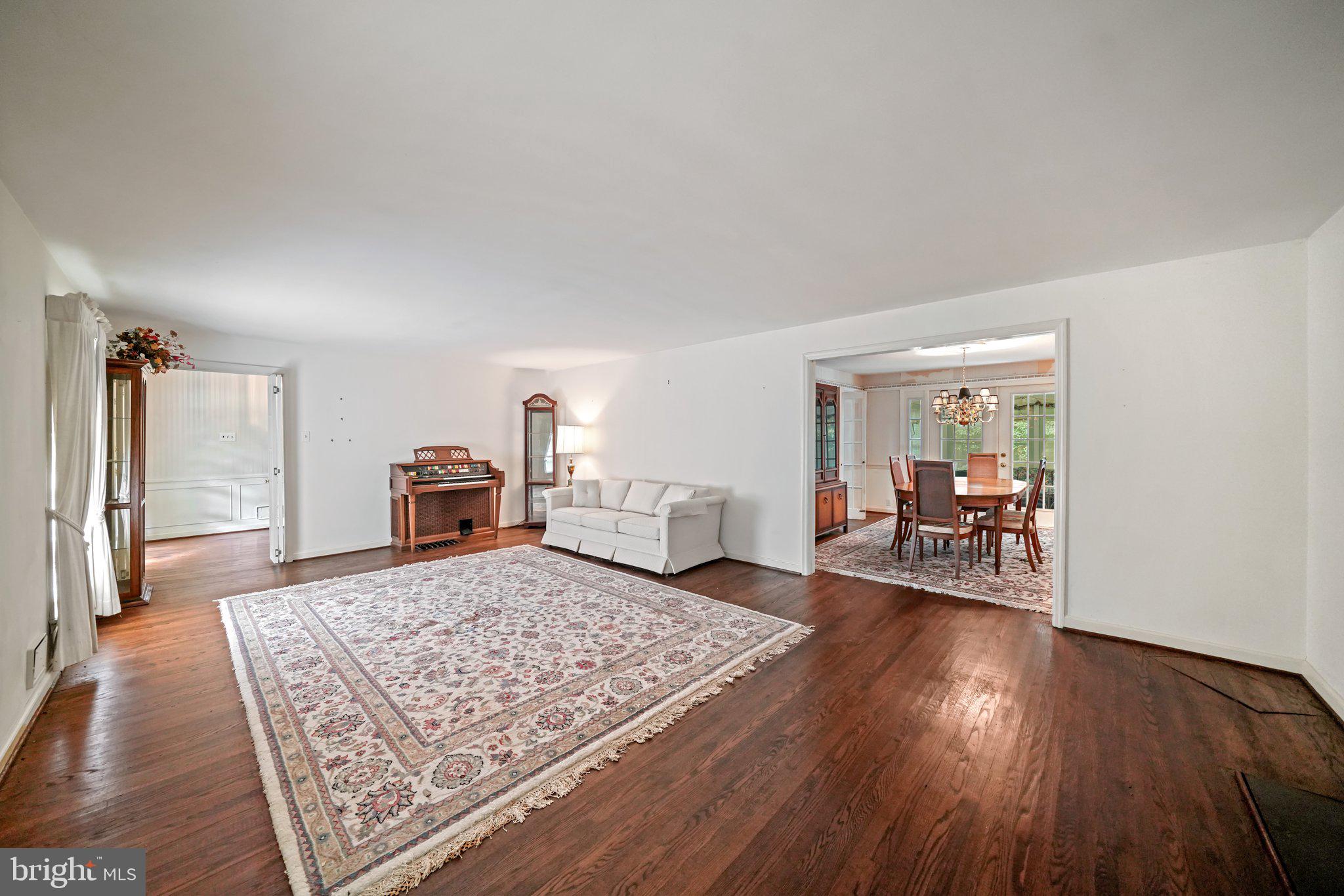 545 Richards Road Wayne, PA 19087 - Photo 5 of 36