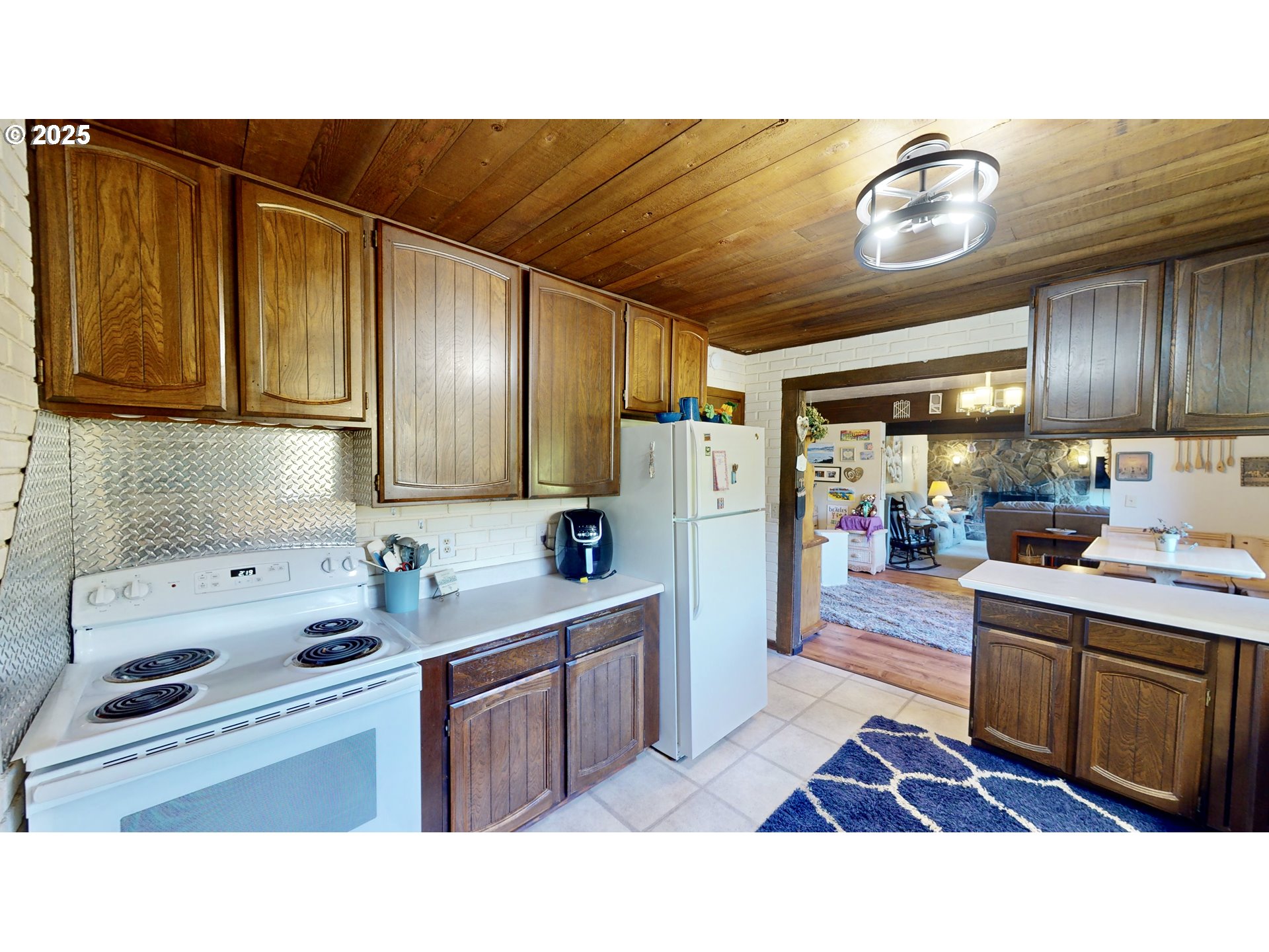 28656 Brooks Road Gold Beach, OR 97444 - Photo 16 of 43 Kitchen