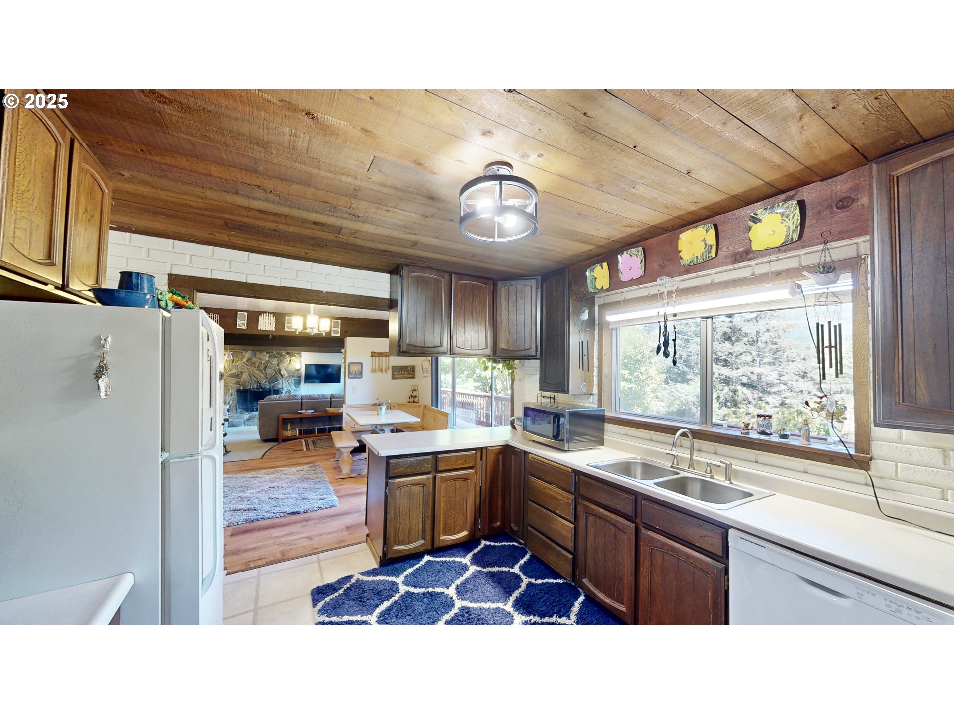 28656 Brooks Road Gold Beach, OR 97444 - Photo 17 of 43 Kitchen