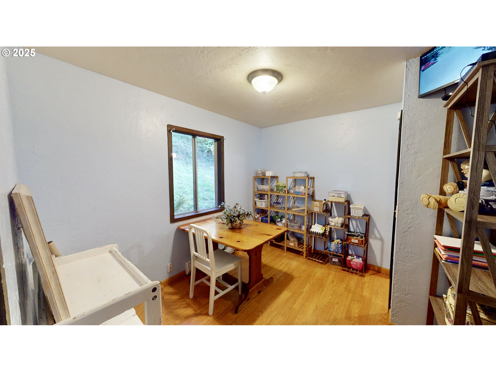 28656 Brooks Road Gold Beach, OR 97444 - Photo 29 of 43 Bedroom