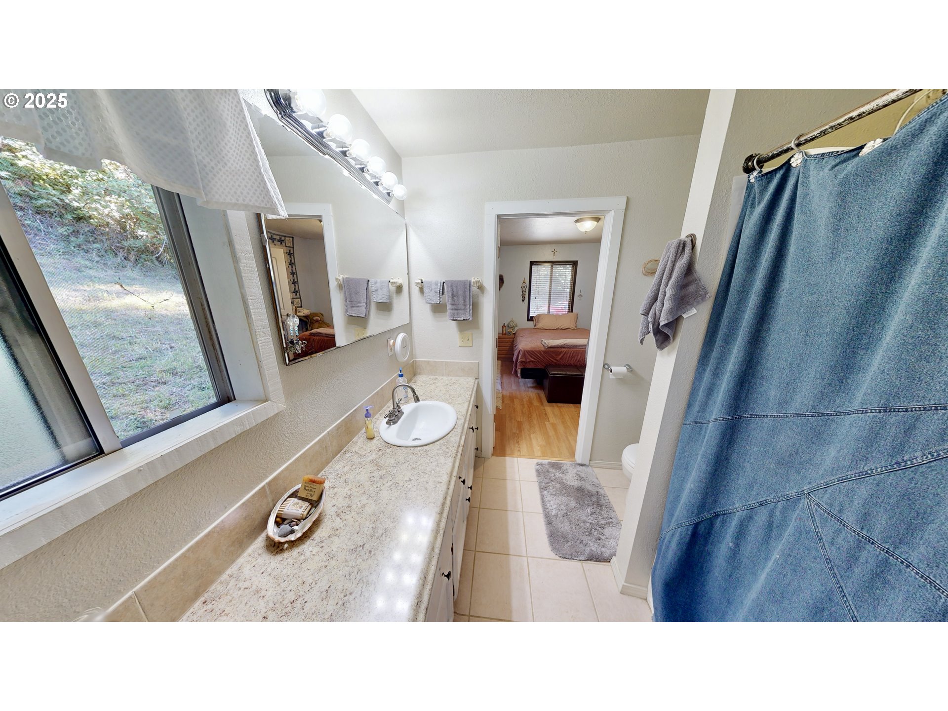 28656 Brooks Road Gold Beach, OR 97444 - Photo 34 of 43 Bedroom, Primary