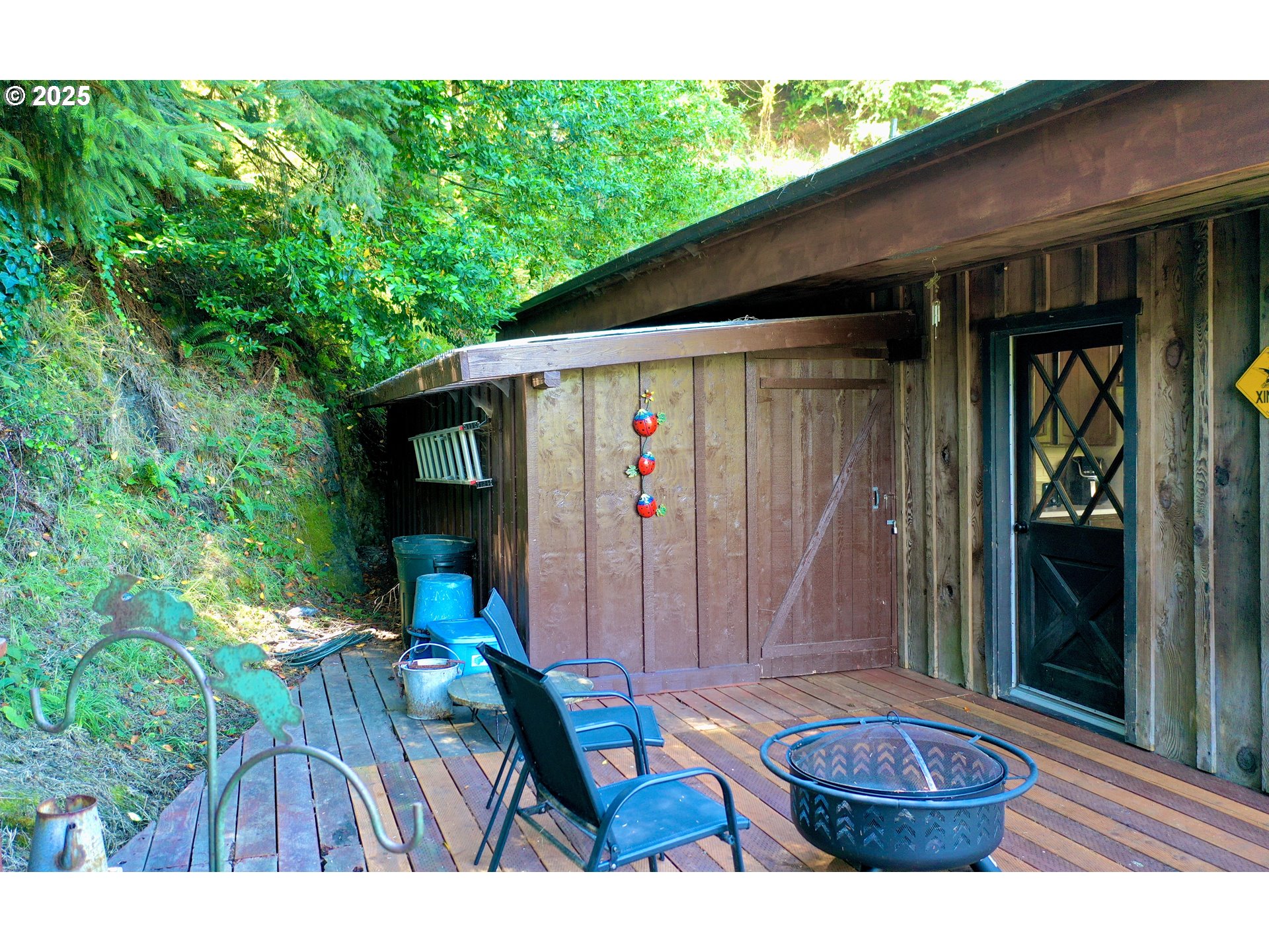 28656 Brooks Road Gold Beach, OR 97444 - Photo 36 of 43 Deck