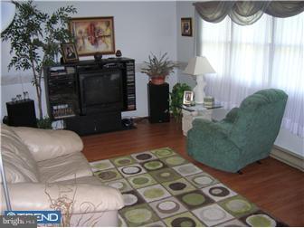 164 Rose Valley Road Pottstown, PA 19464 - Photo 6 of 6 Living Room