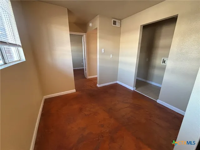 a view of entryway with front door