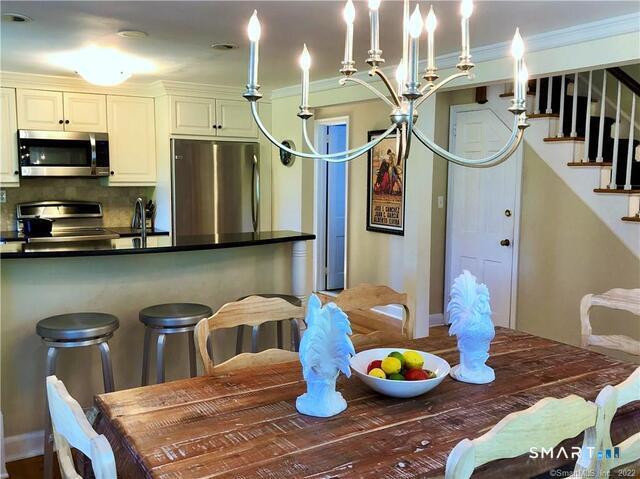 4 Paxton Road West Hartford, CT 06107 - Photo 5 of 23