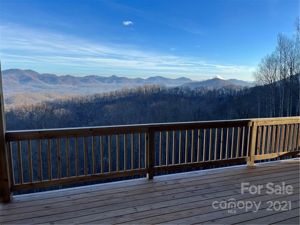 188 Smokey Ridge Loop Waynesville, NC 28786 - Photo 4 of 27