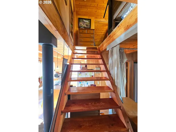 a view of entryway