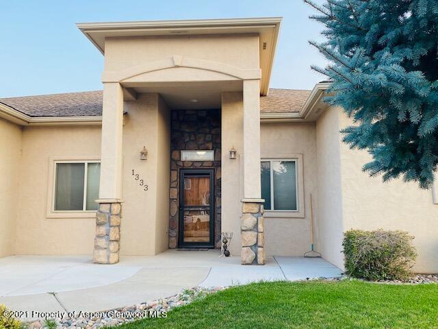 1333 West Spruce Court Rifle, CO 81650 - Photo 3 of 16 IMG_2860