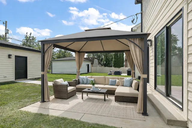 $774,900 | 1023 Walter Street, Lemont, IL 60439