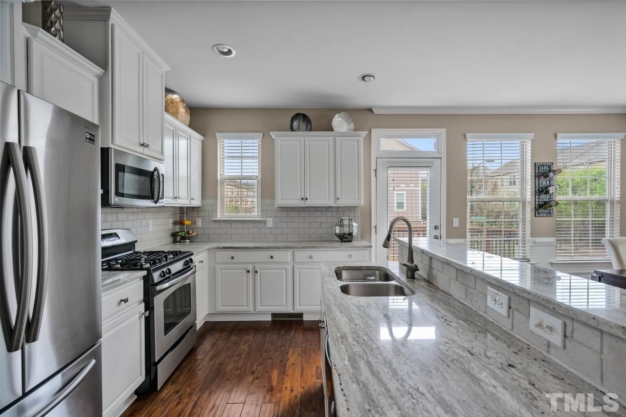 1321 Rembrandt Circle Raleigh, NC 27607 - Photo 3 of 18