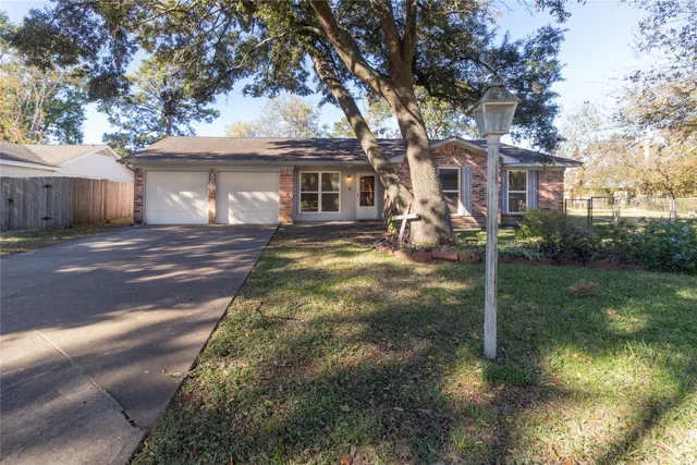 $240,000 | 506 Charleston Square, Humble, TX 77338