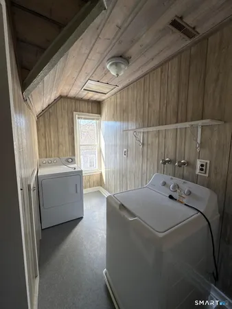 $1,900 | 87 Hill Street, Shelton, CT 06484