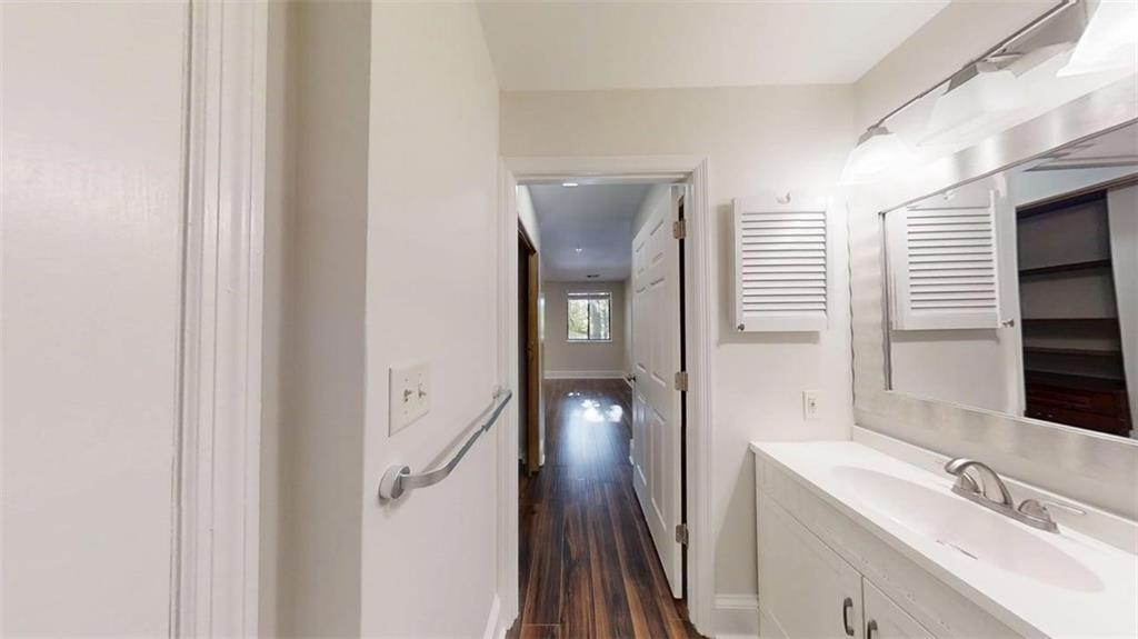 300 Johnson Ferry Road, Unit A206 Sandy Springs, GA 30328 - Photo 14 of 22 Gallery Image 14