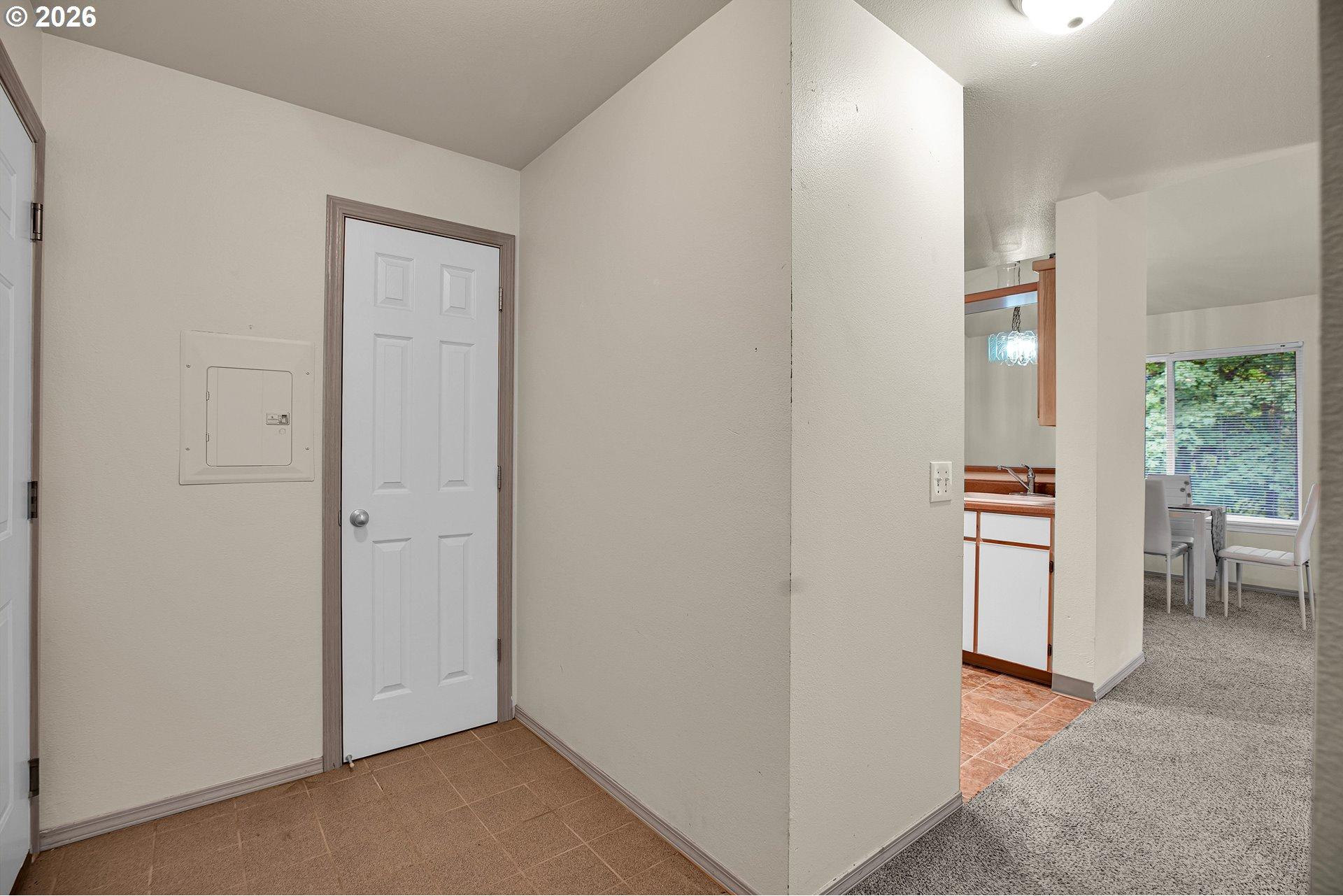 5130 Southwest Multnomah Boulevard, Unit L Portland, OR 97219 - Photo 19 of 48 Gallery Image 19