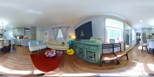 $950,000 | 6 Morris Lane, Great Neck, NY 11024