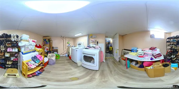 $950,000 | 6 Morris Lane, Great Neck, NY 11024