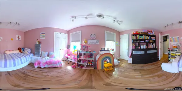 $950,000 | 6 Morris Lane, Great Neck, NY 11024