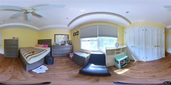 $950,000 | 6 Morris Lane, Great Neck, NY 11024