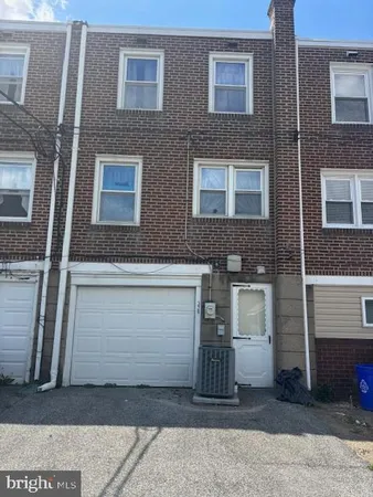 $2,300 | 329 North Oak Avenue, Clifton Heights, PA 19018