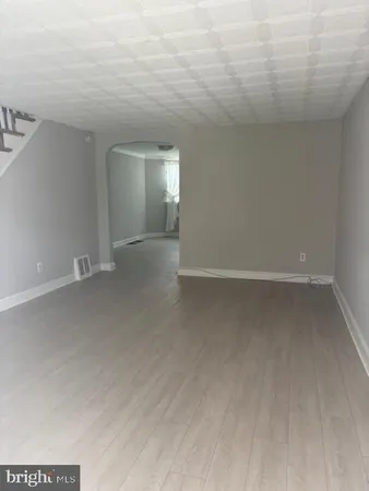 $2,300 | 329 North Oak Avenue, Clifton Heights, PA 19018