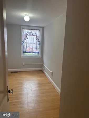 $2,300 | 329 North Oak Avenue, Clifton Heights, PA 19018