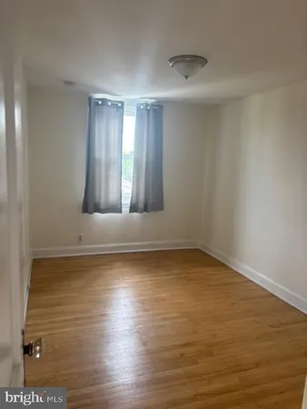 $2,300 | 329 North Oak Avenue, Clifton Heights, PA 19018