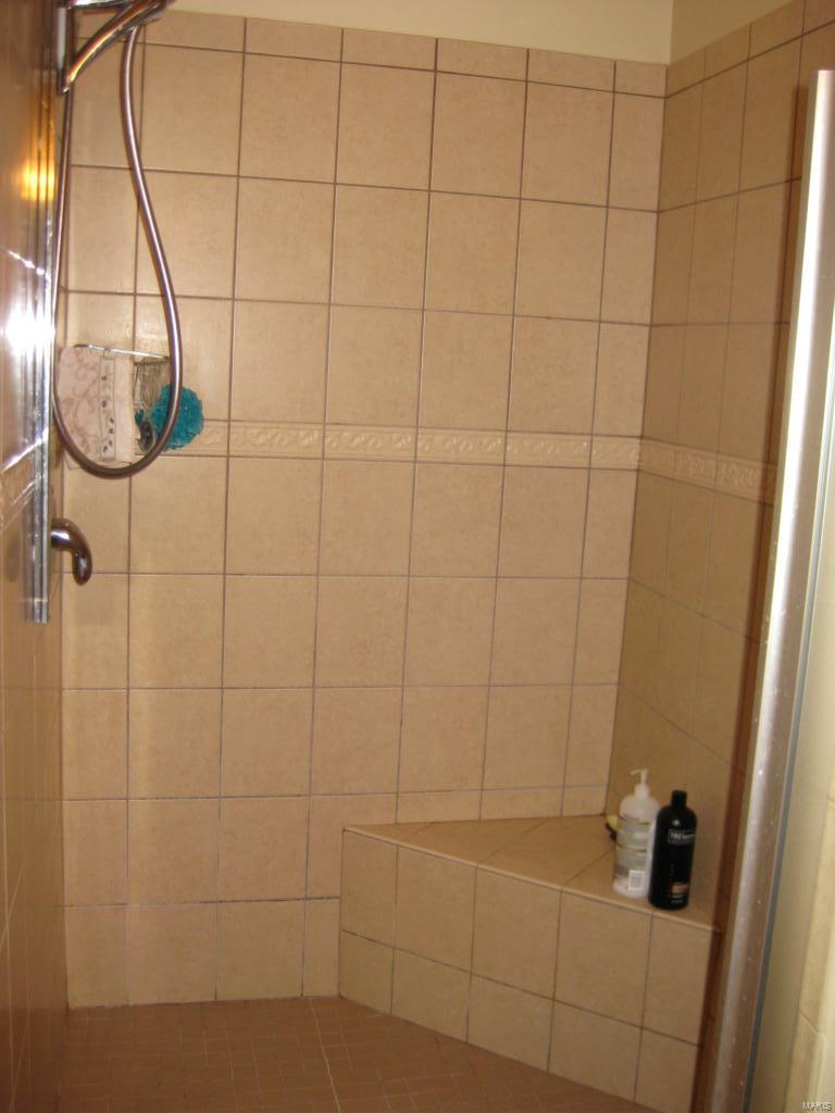 2951 Adie Road St. Ann, MO 63074 - Photo 18 of 40 Gallery Image 18