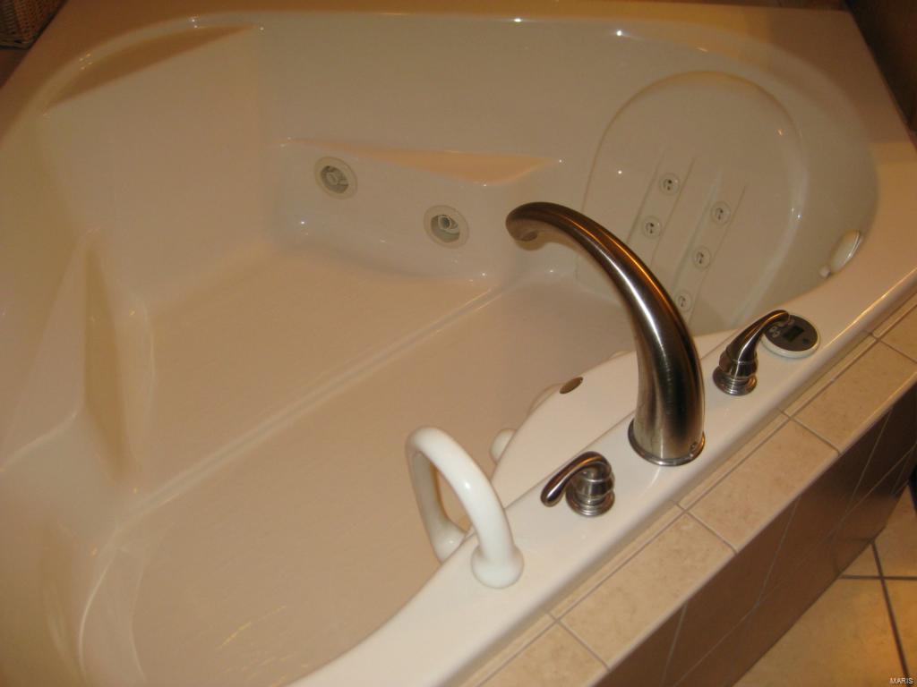 2951 Adie Road St. Ann, MO 63074 - Photo 19 of 40 Gallery Image 19