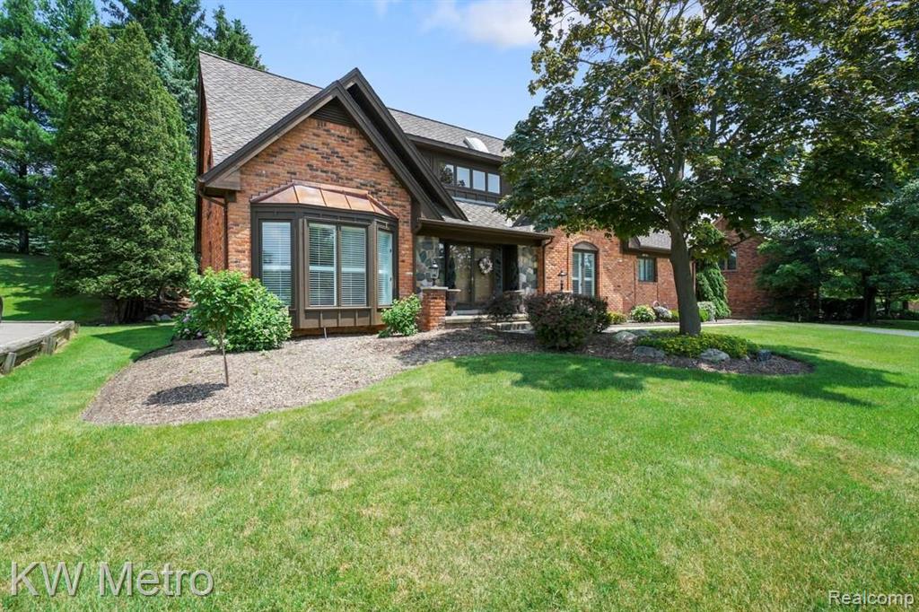 36915 Valley Ridge Drive Farmington Hills, MI 48331 - Photo 3 of 39